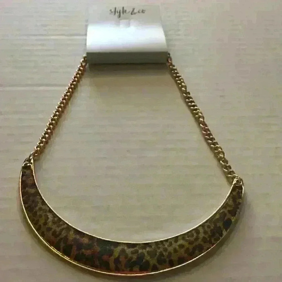 Style &Co new Gold Tone Leopard Collar Necklace - Picture 2 of 8